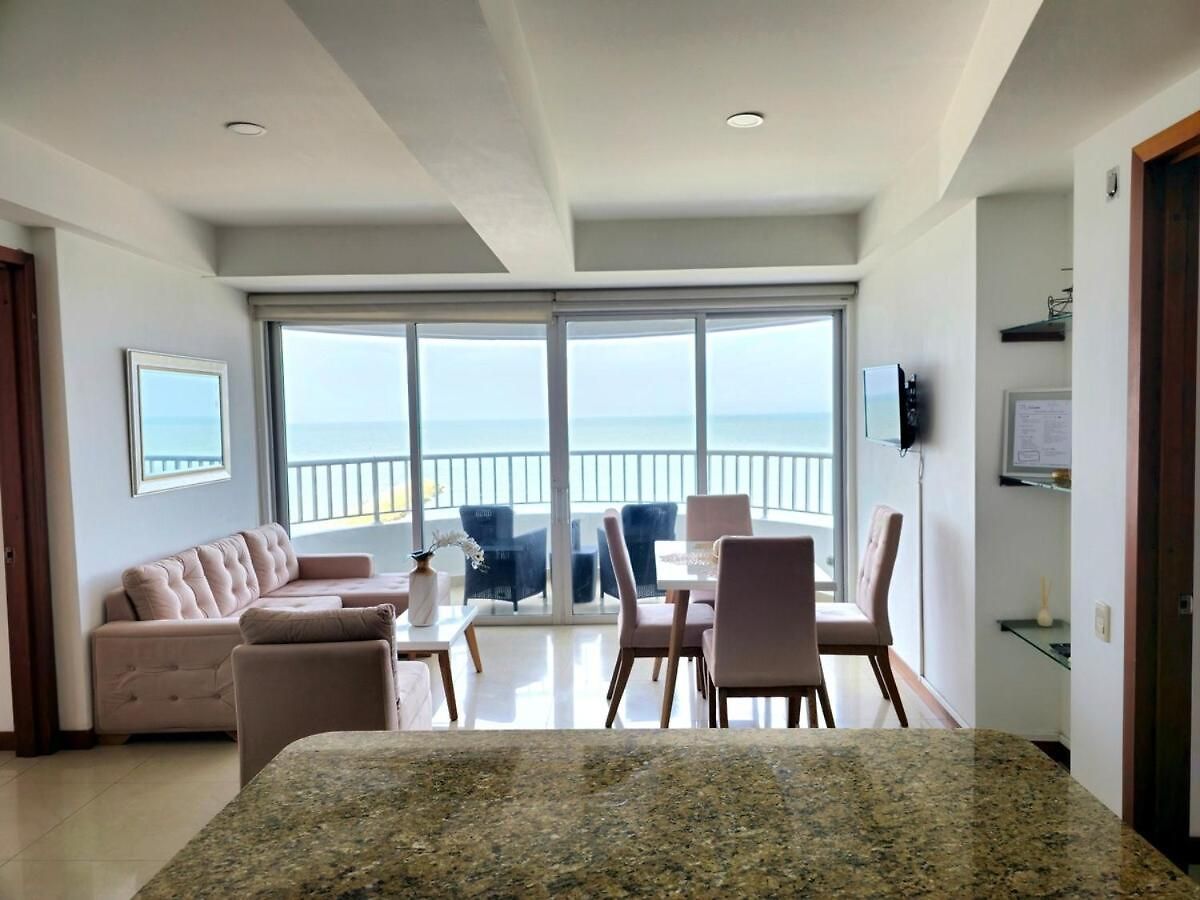 Beachfront In Bocagrande Apartamento *