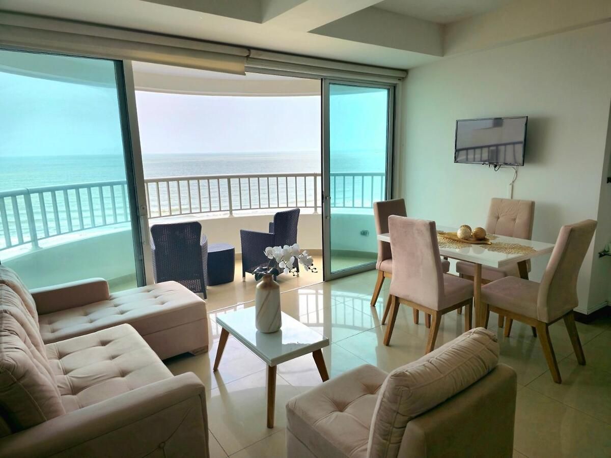 Beachfront In Bocagrande